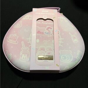Sonix Hello Kitty 50th Anniversary AirPods Max Carrying Case - Pink